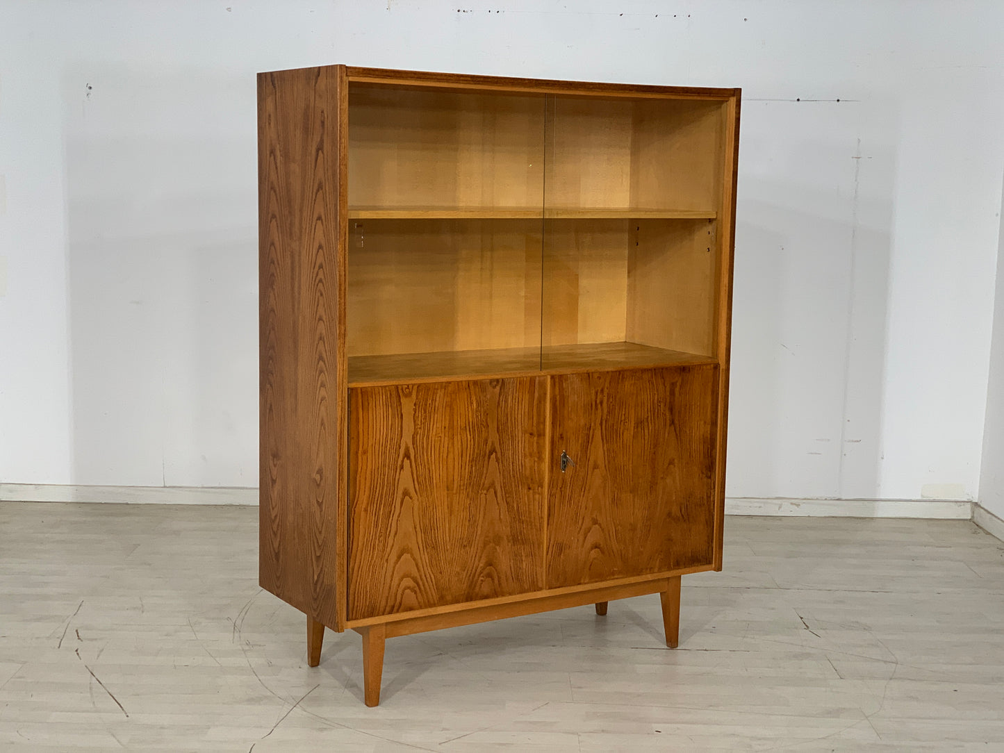 Mid Century Hellerau showcase highboard cabinet vintage