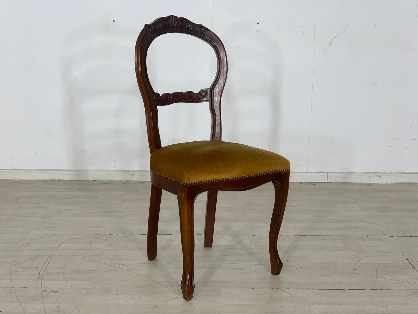 Art Nouveau chair dining chair