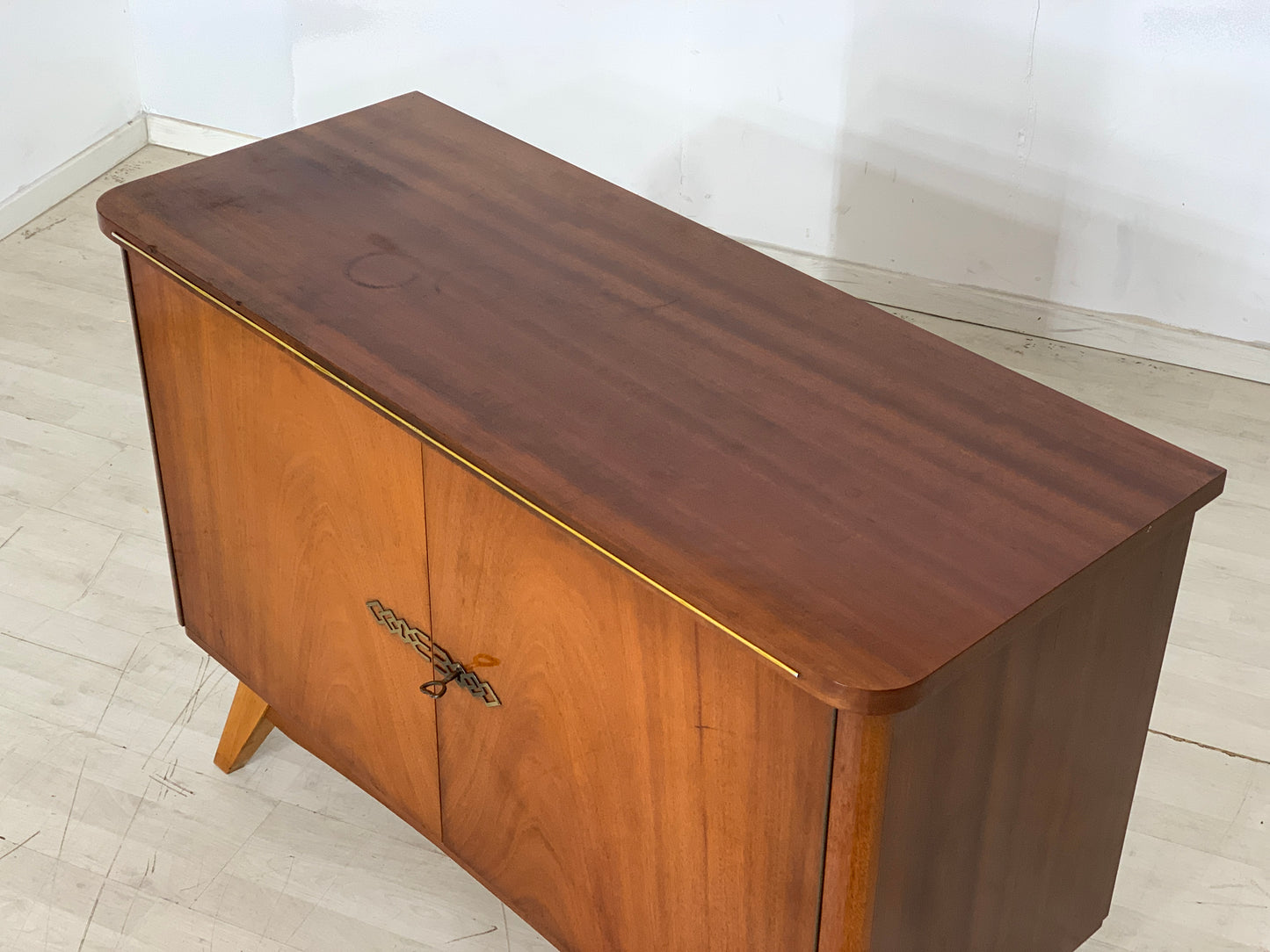 Commode à tiroirs du milieu du siècle, buffet vintage