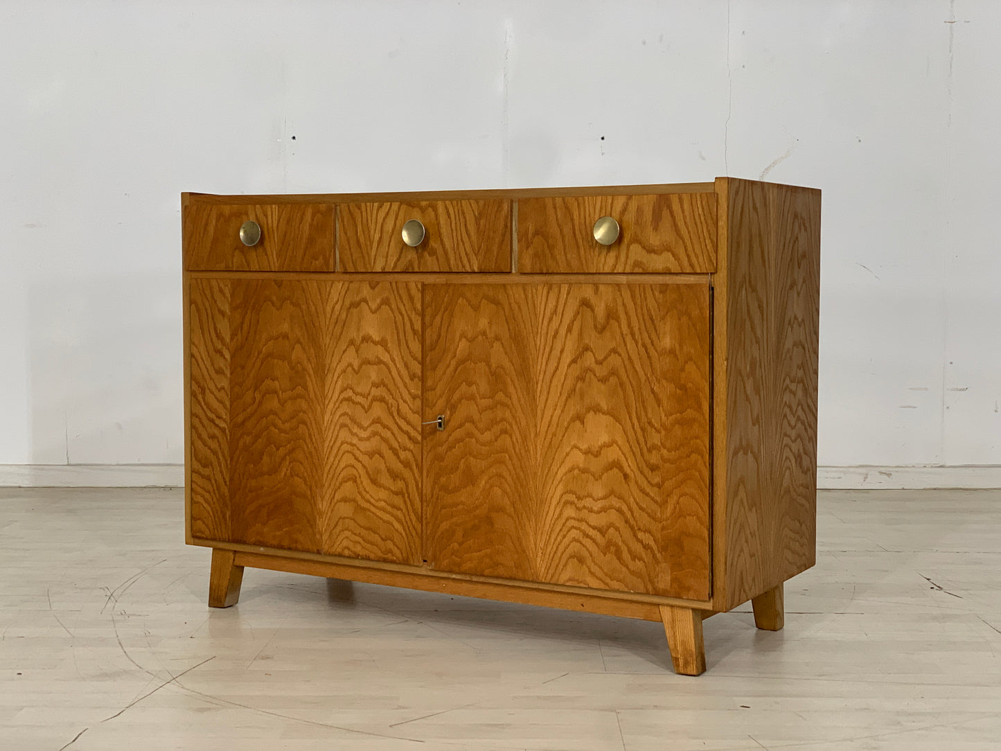 Commode à tiroirs du milieu du siècle, buffet vintage