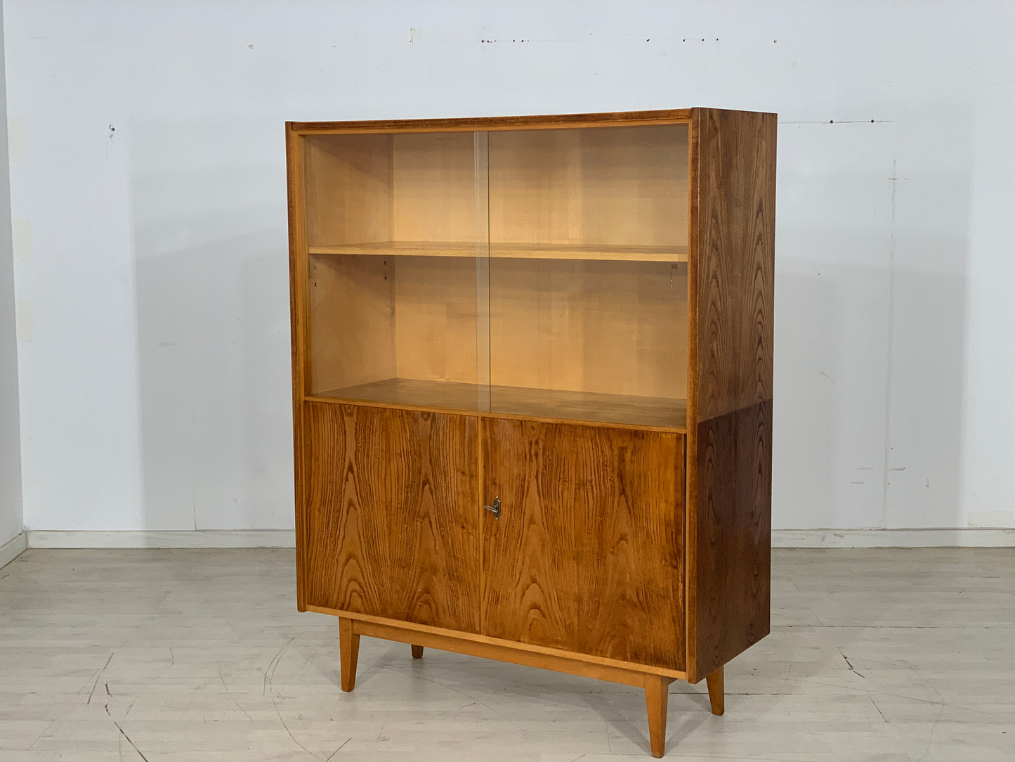 Mid Century Hellerau showcase highboard cabinet vintage