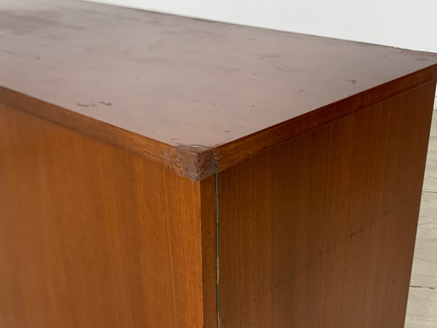 Commode à tiroirs du milieu du siècle, buffet vintage