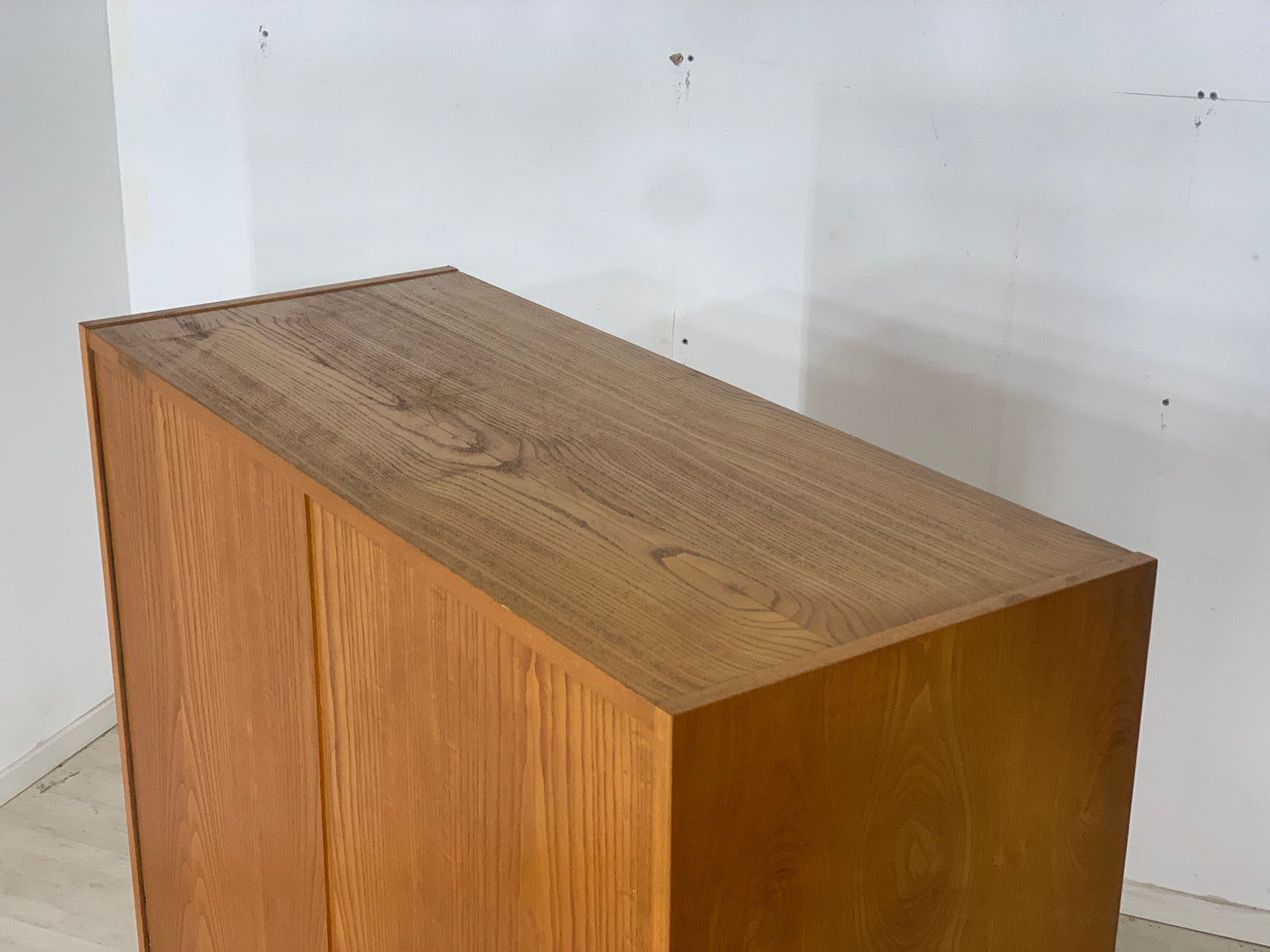 Armoire à linge Hellerau du milieu du siècle, style vintage