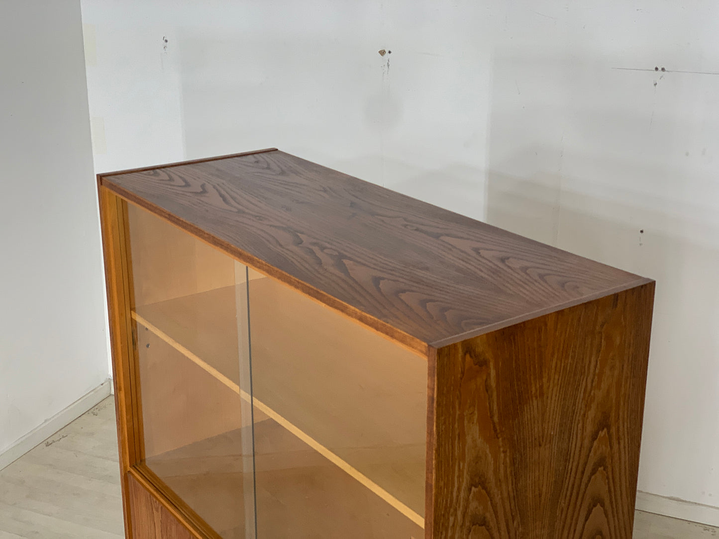 Mid Century Hellerau showcase highboard cabinet vintage