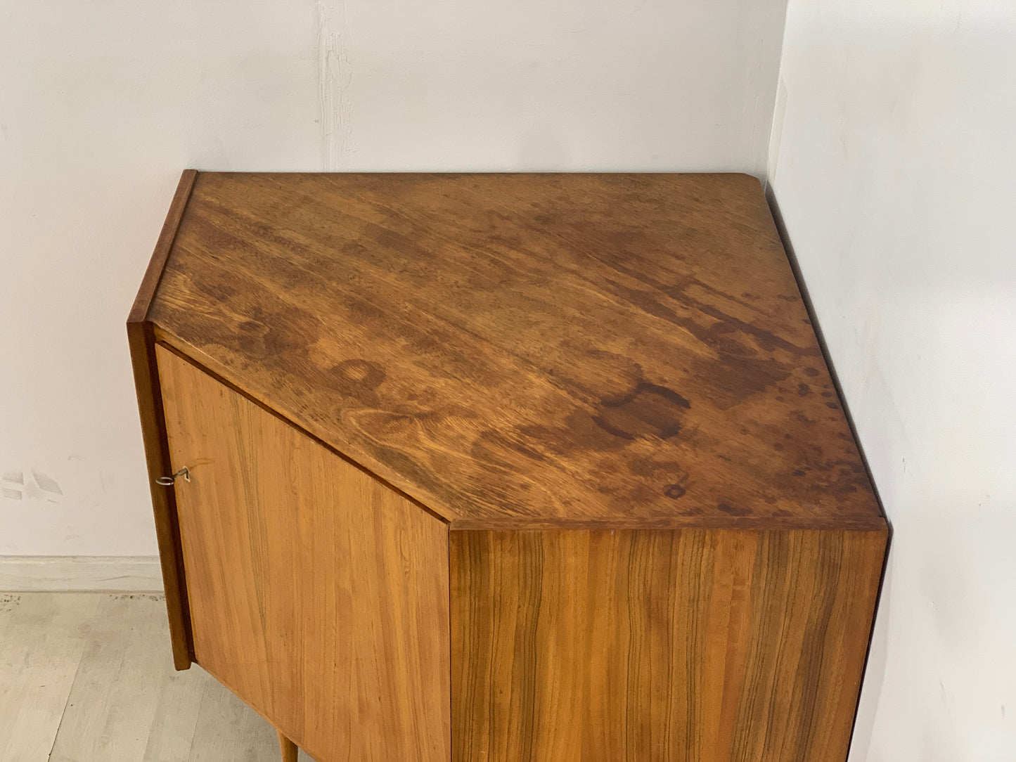 Mid Century Eckschrank Schrank Kommode Vintage