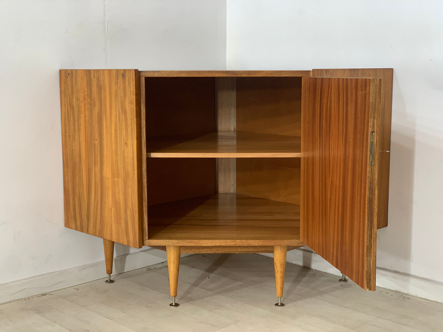 Mid Century Eckschrank Schrank Kommode Vintage