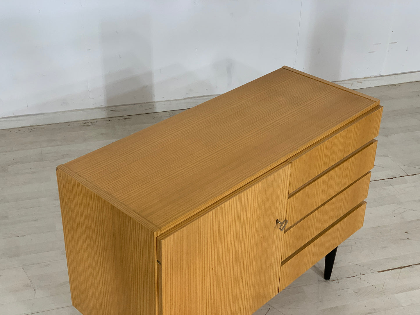 Commode à tiroirs du milieu du siècle, buffet vintage