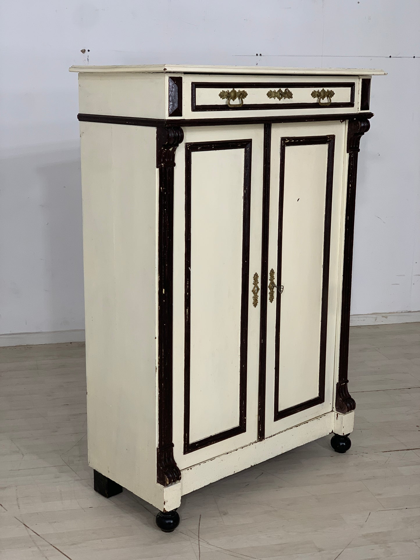 Armoire Gründerzeit Vertiko vers 1920