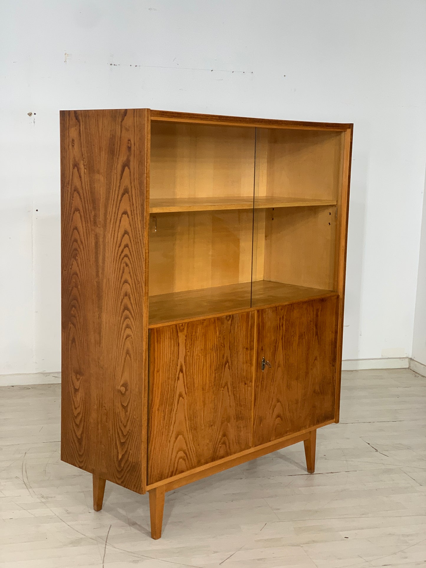 Mid Century Hellerau showcase highboard cabinet vintage