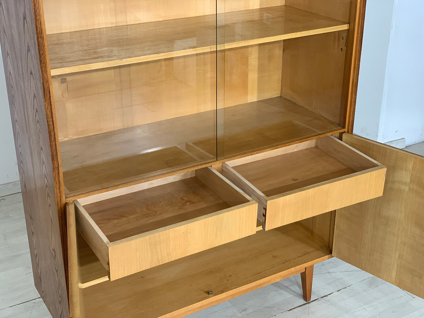 Mid Century Hellerau showcase highboard cabinet vintage