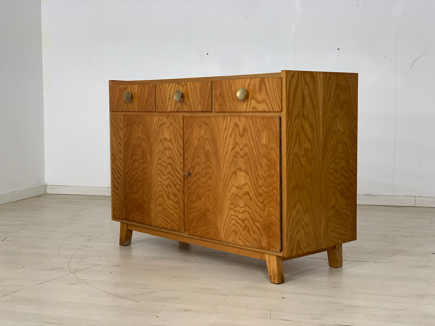 Commode à tiroirs du milieu du siècle, buffet vintage