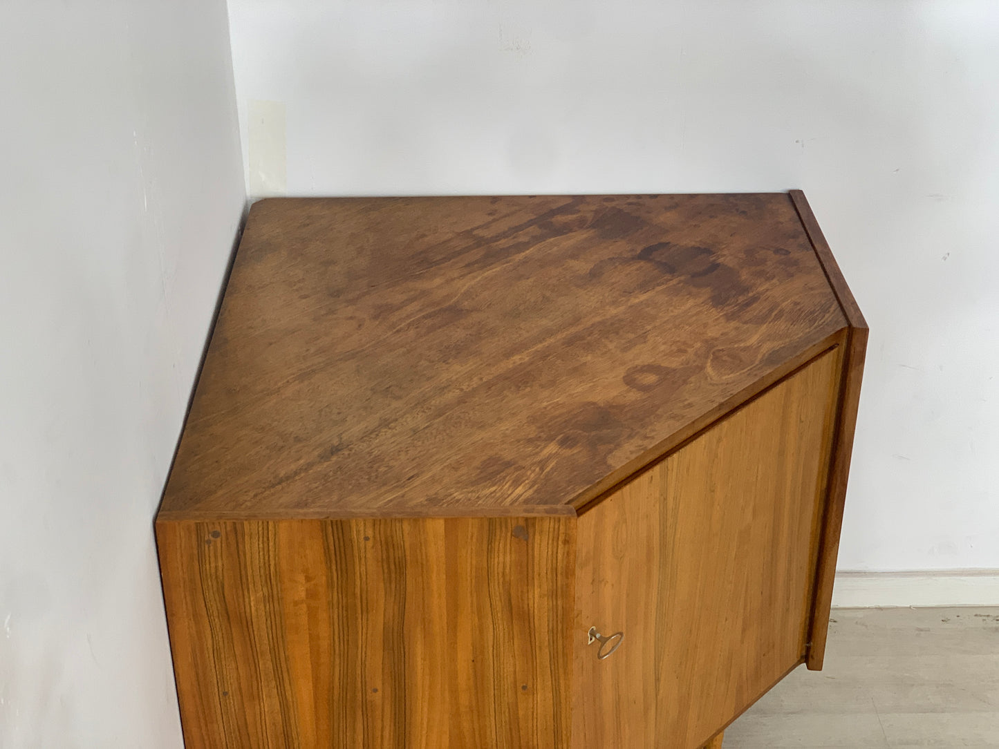 Mid Century Eckschrank Schrank Kommode Vintage