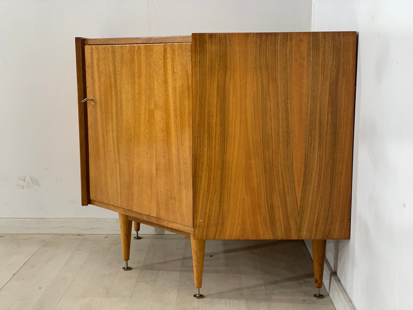 Mid Century Eckschrank Schrank Kommode Vintage