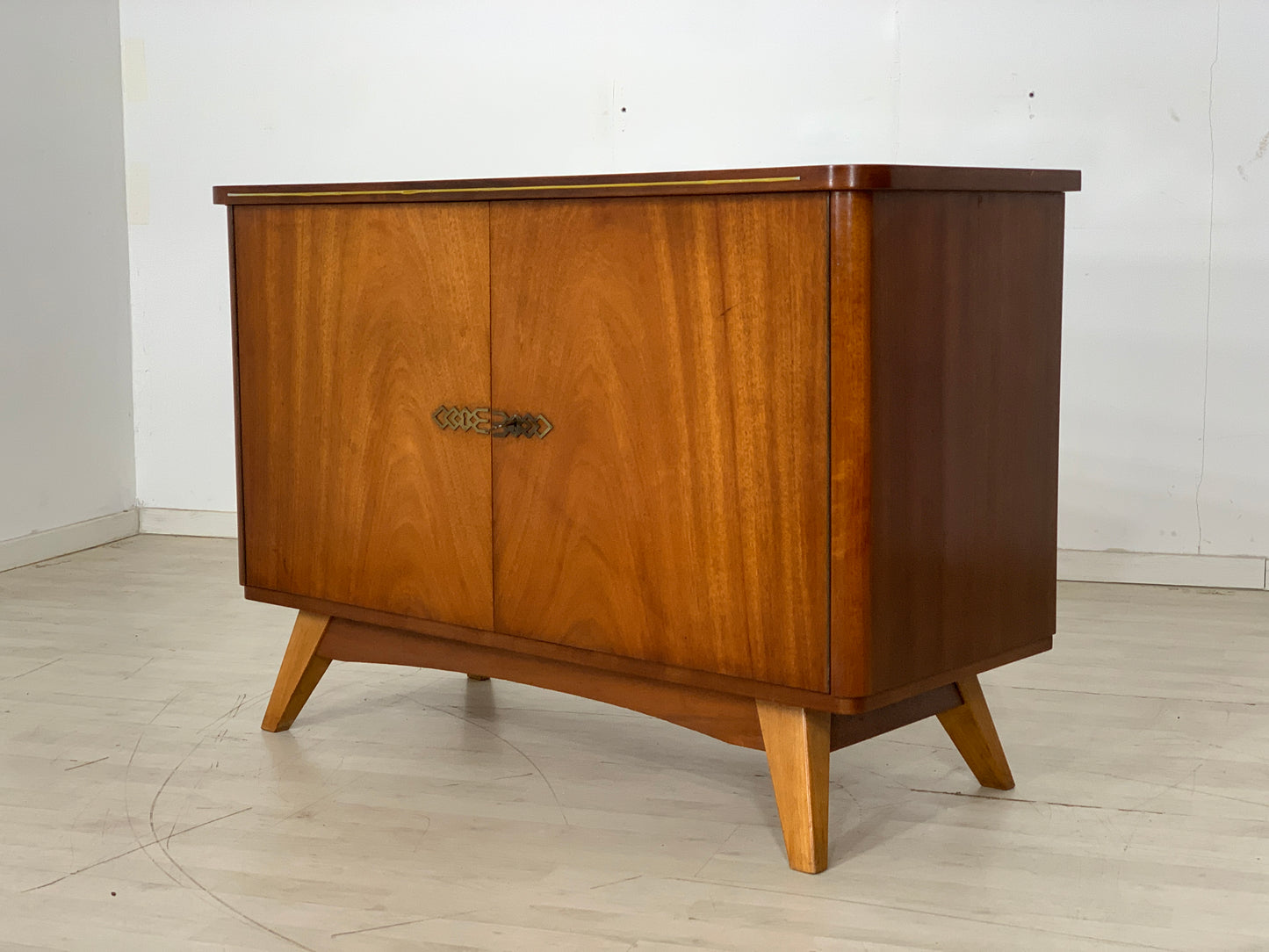 Commode à tiroirs du milieu du siècle, buffet vintage