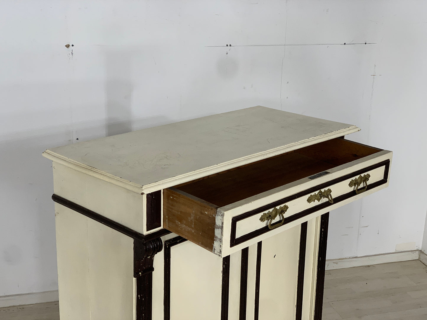 Armoire Gründerzeit Vertiko vers 1920