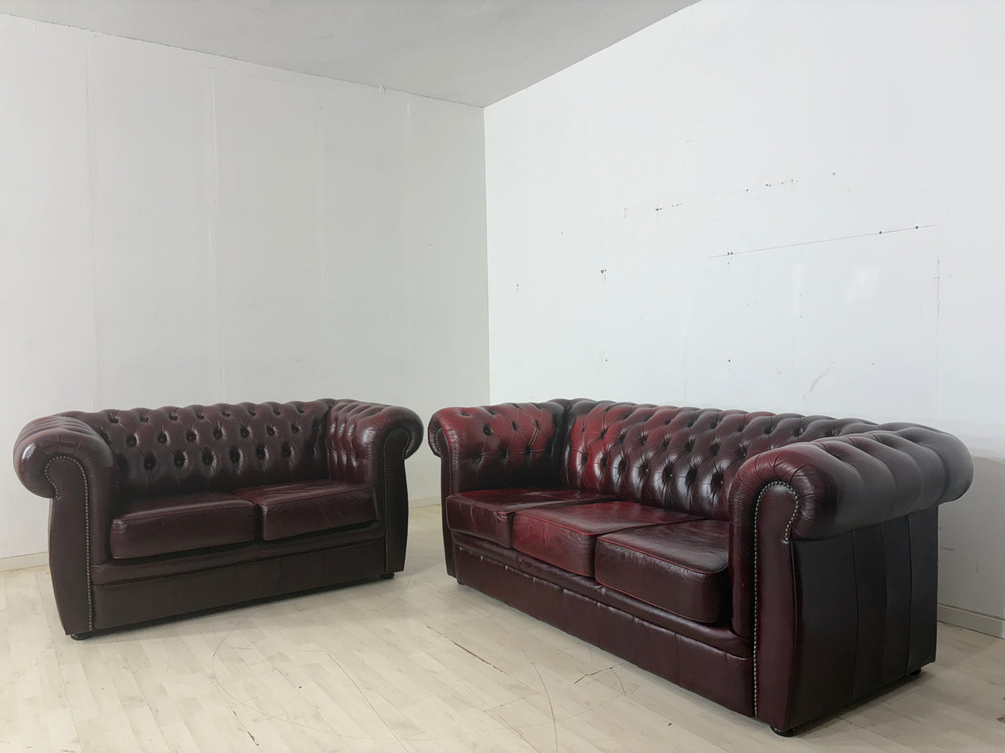 English Chesterfield Sofa Couch 2-Seater Vintage