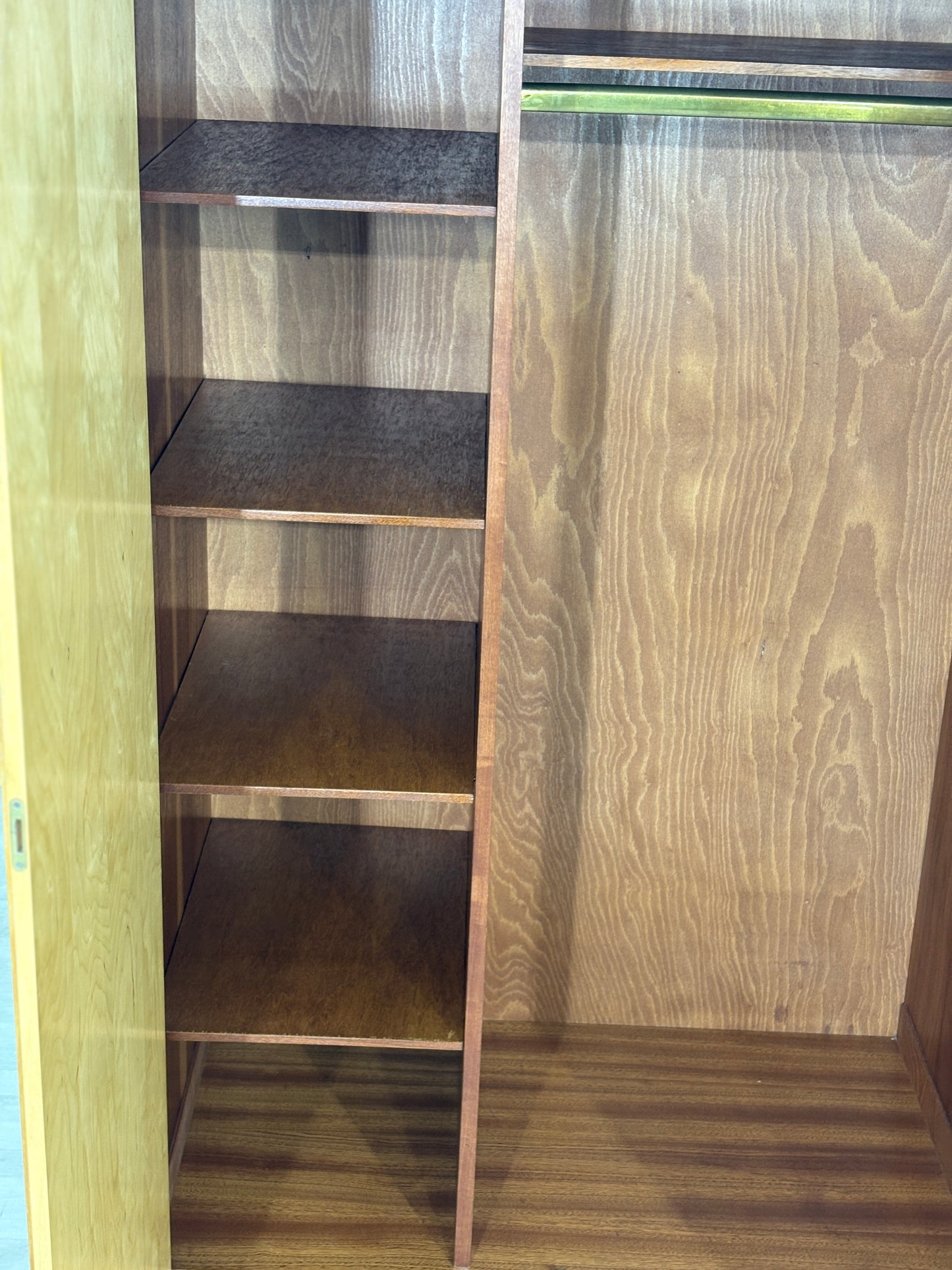 Mid Century Wäscheschrank Schrank Kleiderschrank Vintage