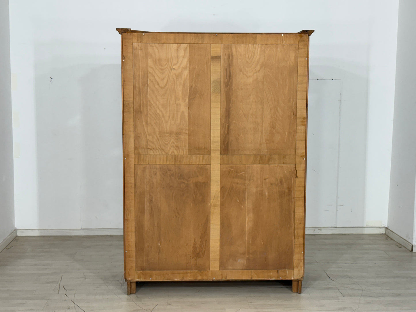 Art Deco Wäscheschrank Kleiderschrank 2-Türer Vintage