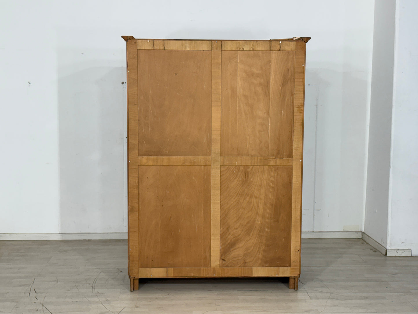 Art Deco Wäscheschrank Kleiderschrank 2-Türer Vintage