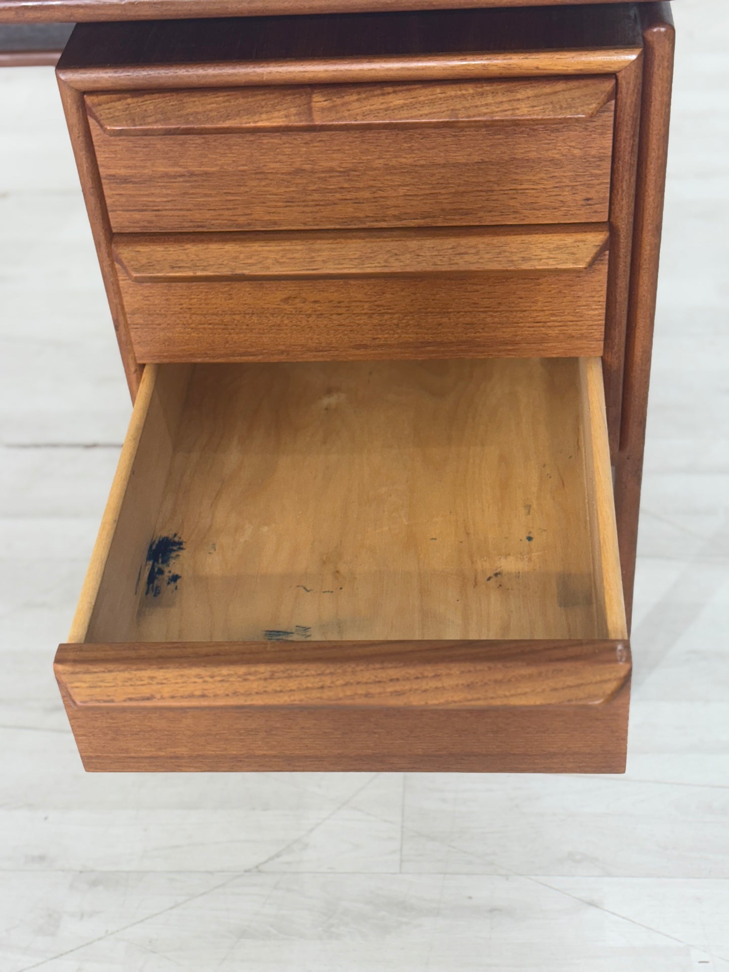Danish Teak Schreibtisch Bürotisch freistehend Hennig Kjaernulf