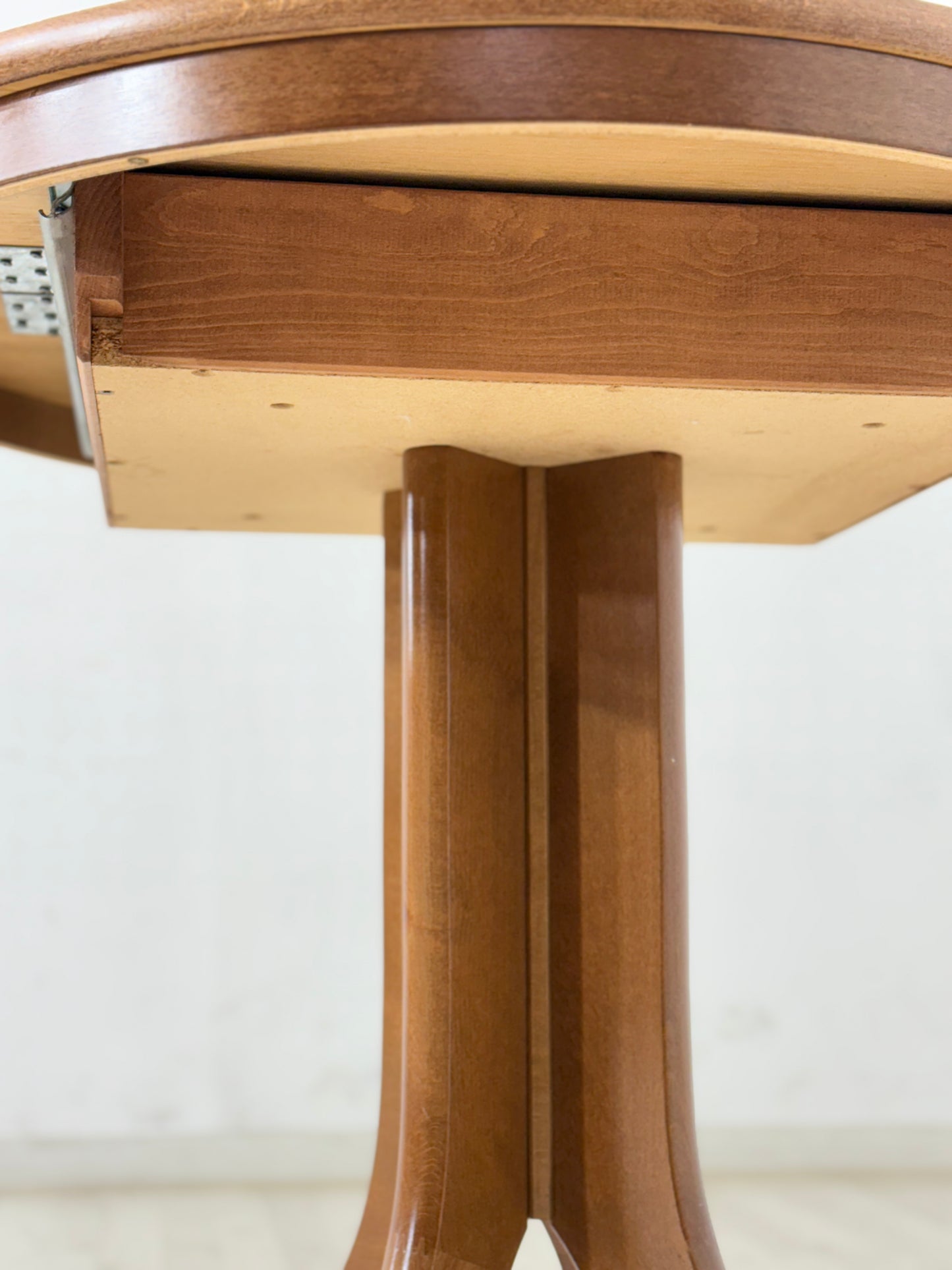 Eleganter Mid-Century Esstisch – Rund & Ausziehbarer Küchentisch