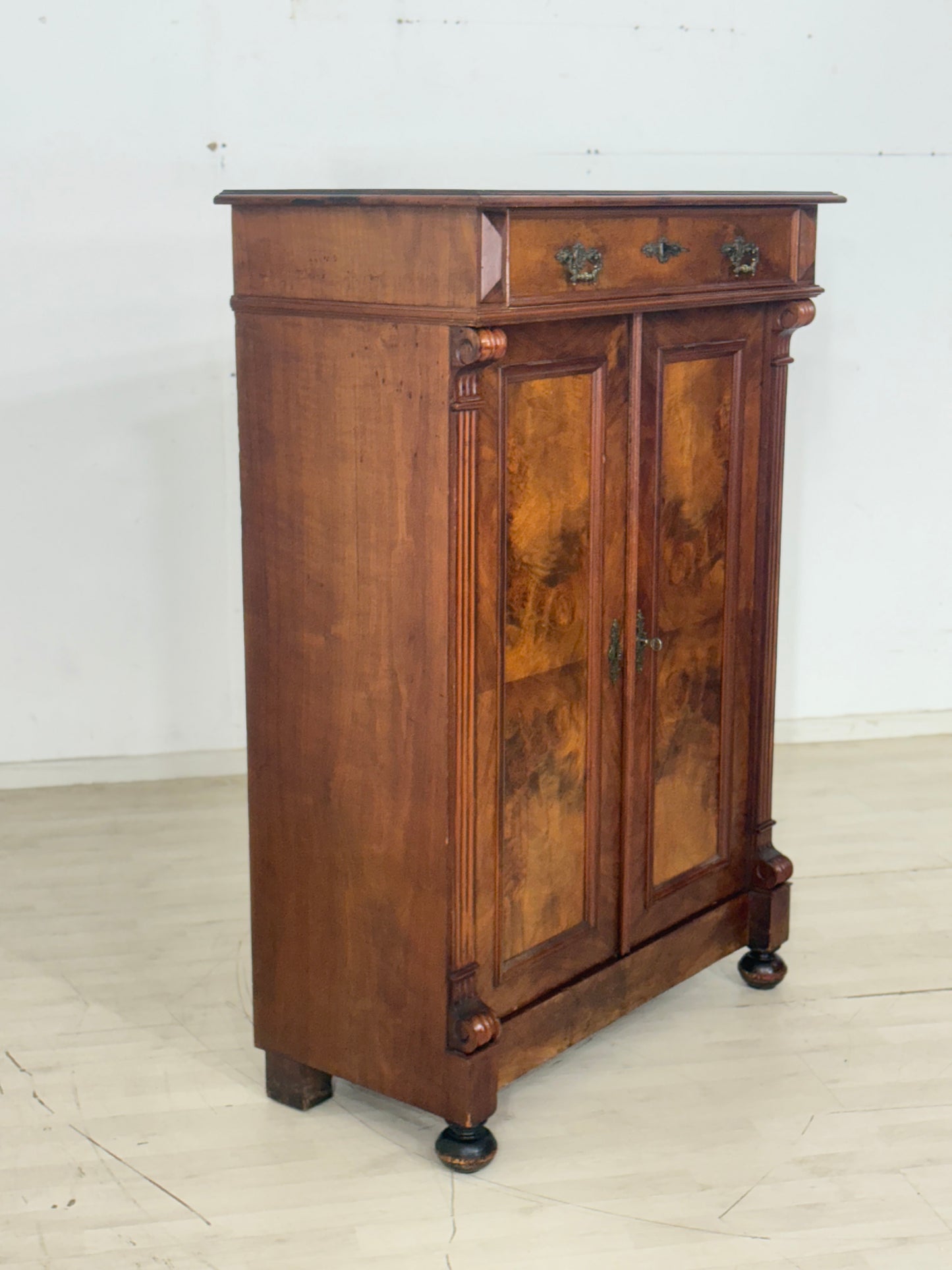 Gründerzeit Vertiko Holz Schrank Wohnzimmerschrank Antik um 1900
