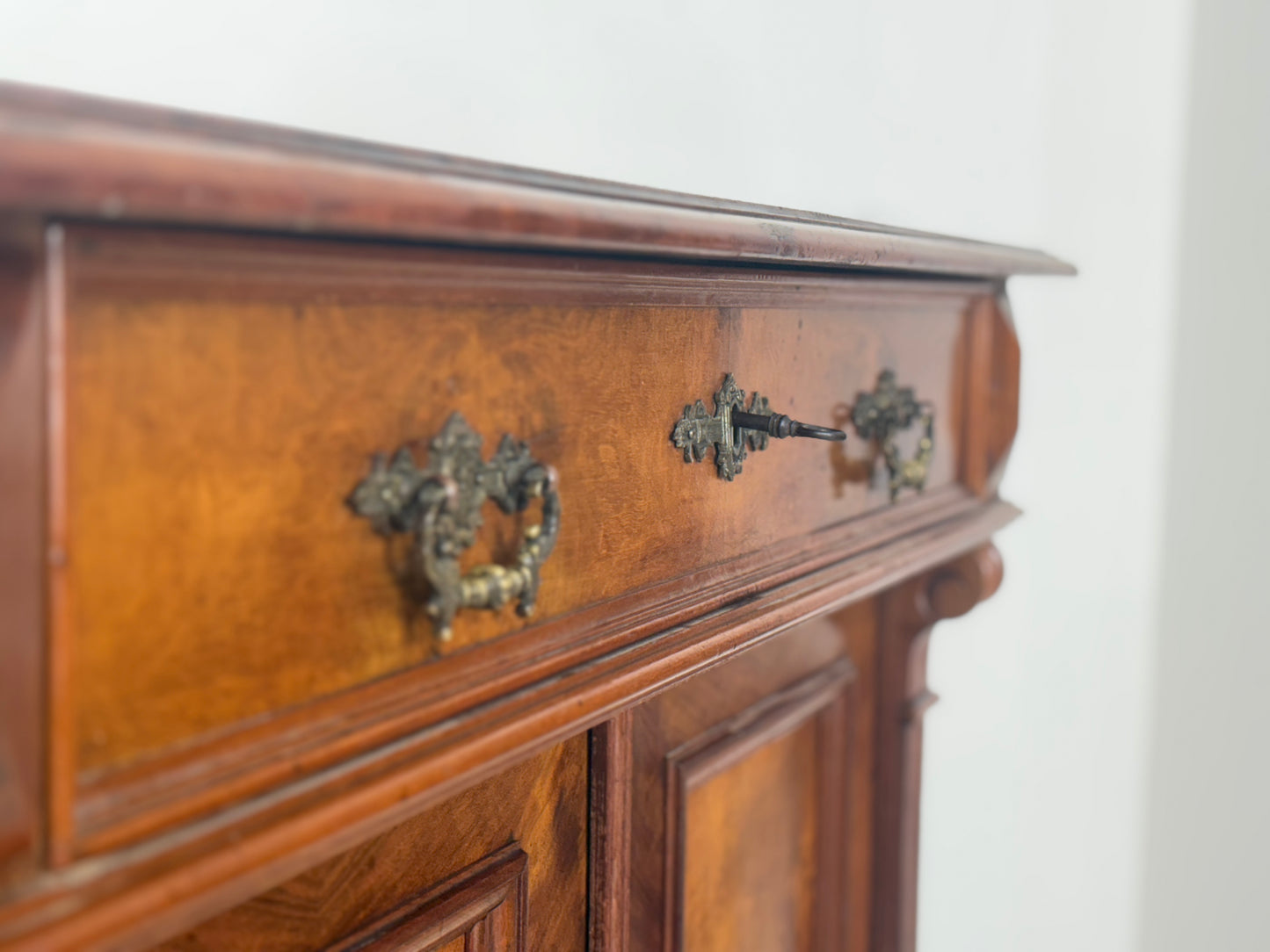 Gründerzeit Vertiko Holz Schrank Wohnzimmerschrank Antik um 1900