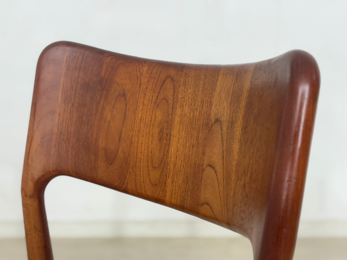 5x Hennig Kjaernulf Teak Stühle Esszimmerstühle Vintage