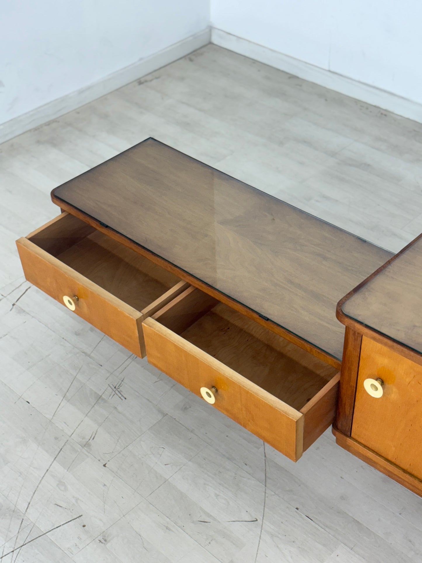 Niedliche Kommode Lowboard Flurschrank Wohnzimmerschrank 60´s