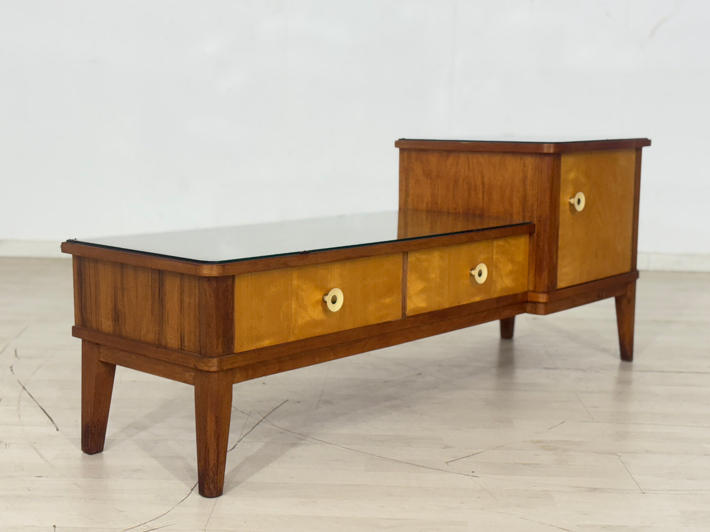 Niedliche Kommode Lowboard Flurschrank Wohnzimmerschrank 60´s