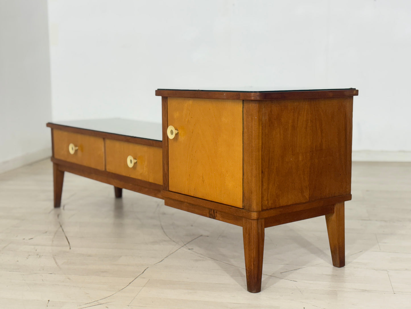 Niedliche Kommode Lowboard Flurschrank Wohnzimmerschrank 60´s