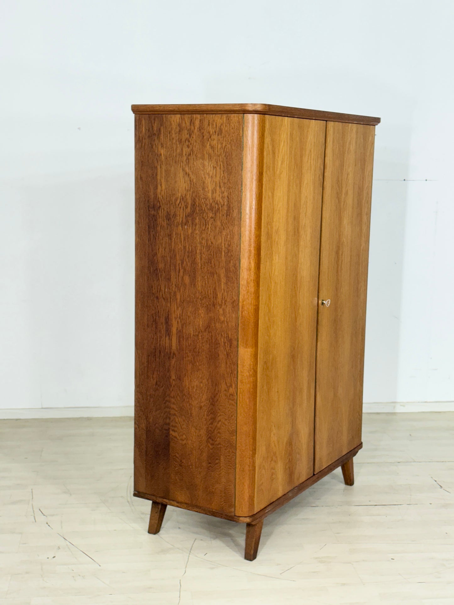 60er Jahre Vintage Kleiderschrank Holz Schrank Wäscheschrank Schlafzimmerschrank