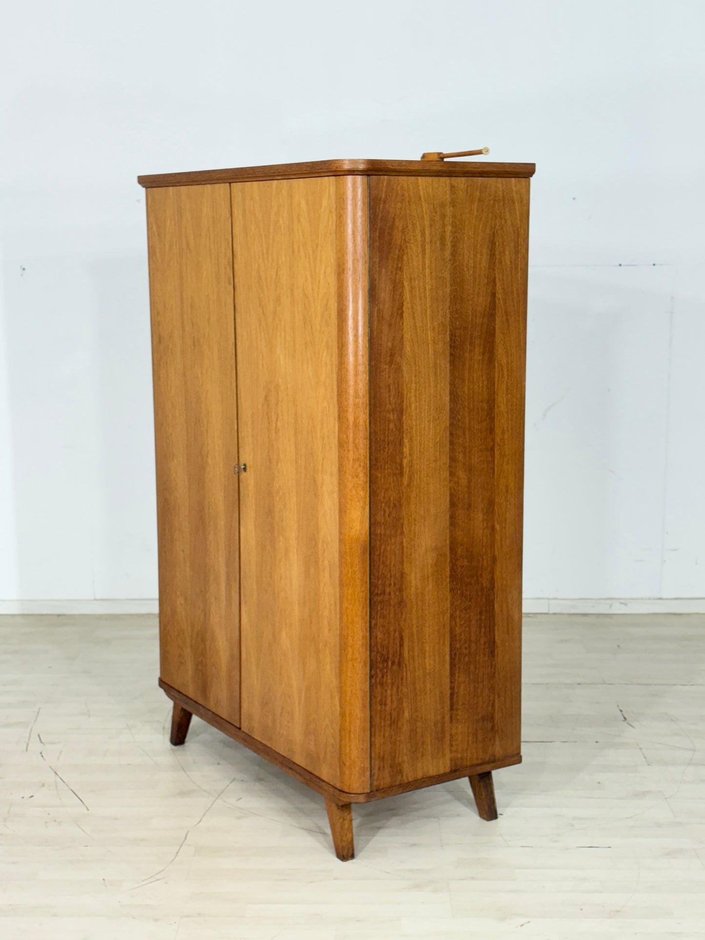 60er Jahre Vintage Kleiderschrank Holz Schrank Wäscheschrank Schlafzimmerschrank