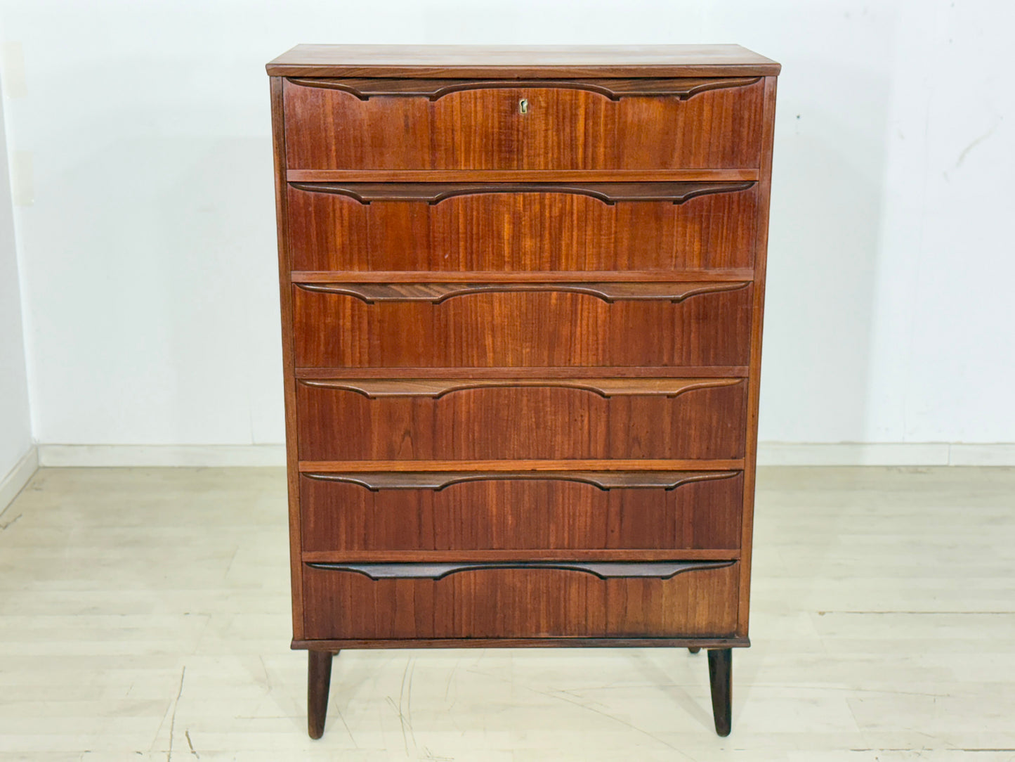 Commode danoise en teck, commode à linge, armoire à linge
