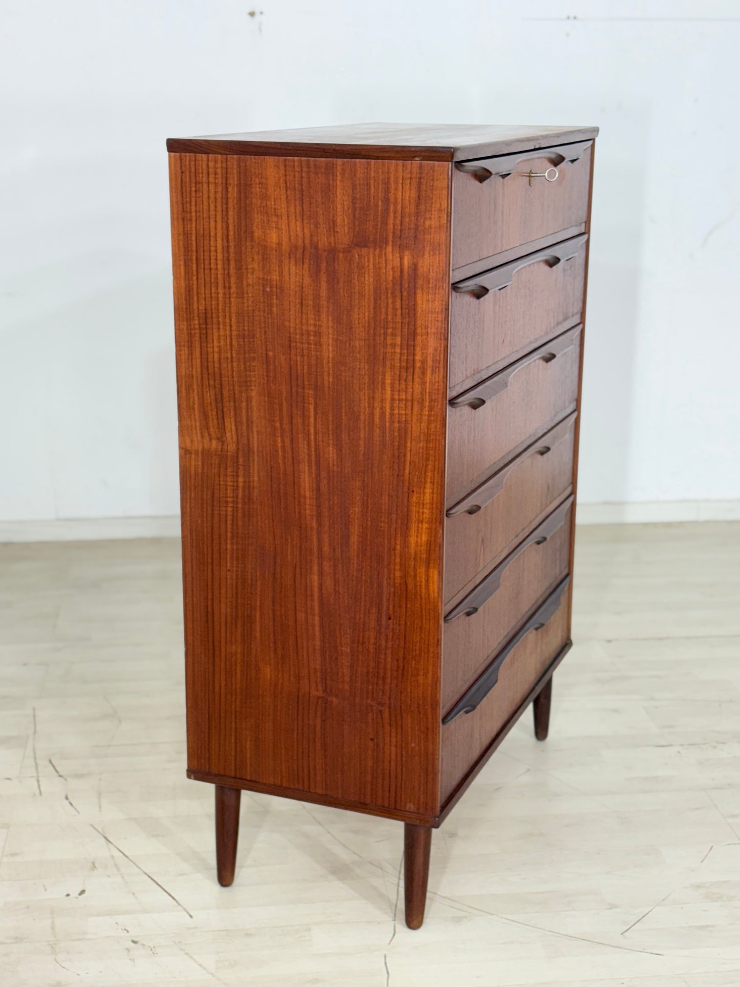 Commode danoise en teck, commode à linge, armoire à linge