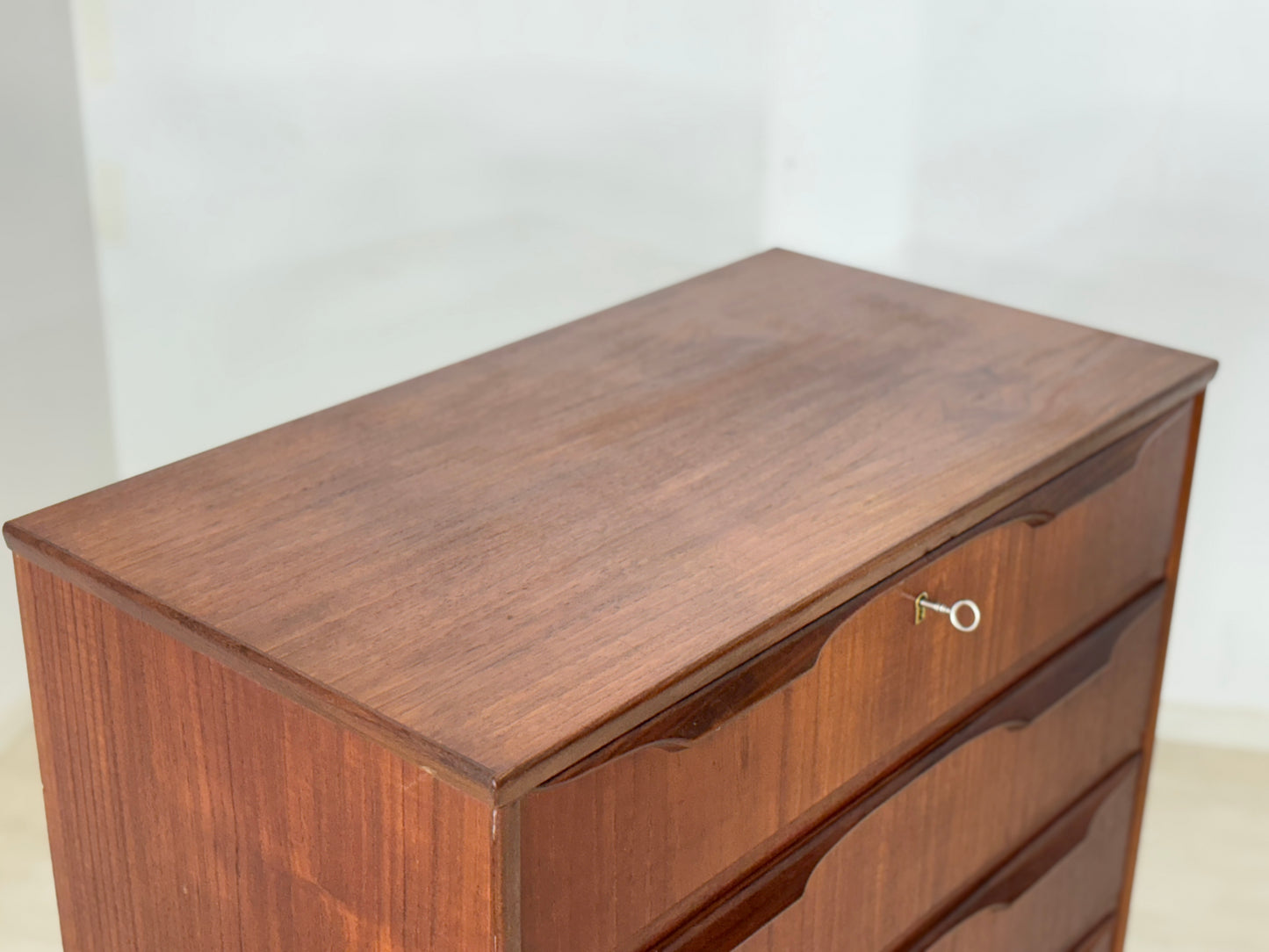 Commode danoise en teck, commode à linge, armoire à linge