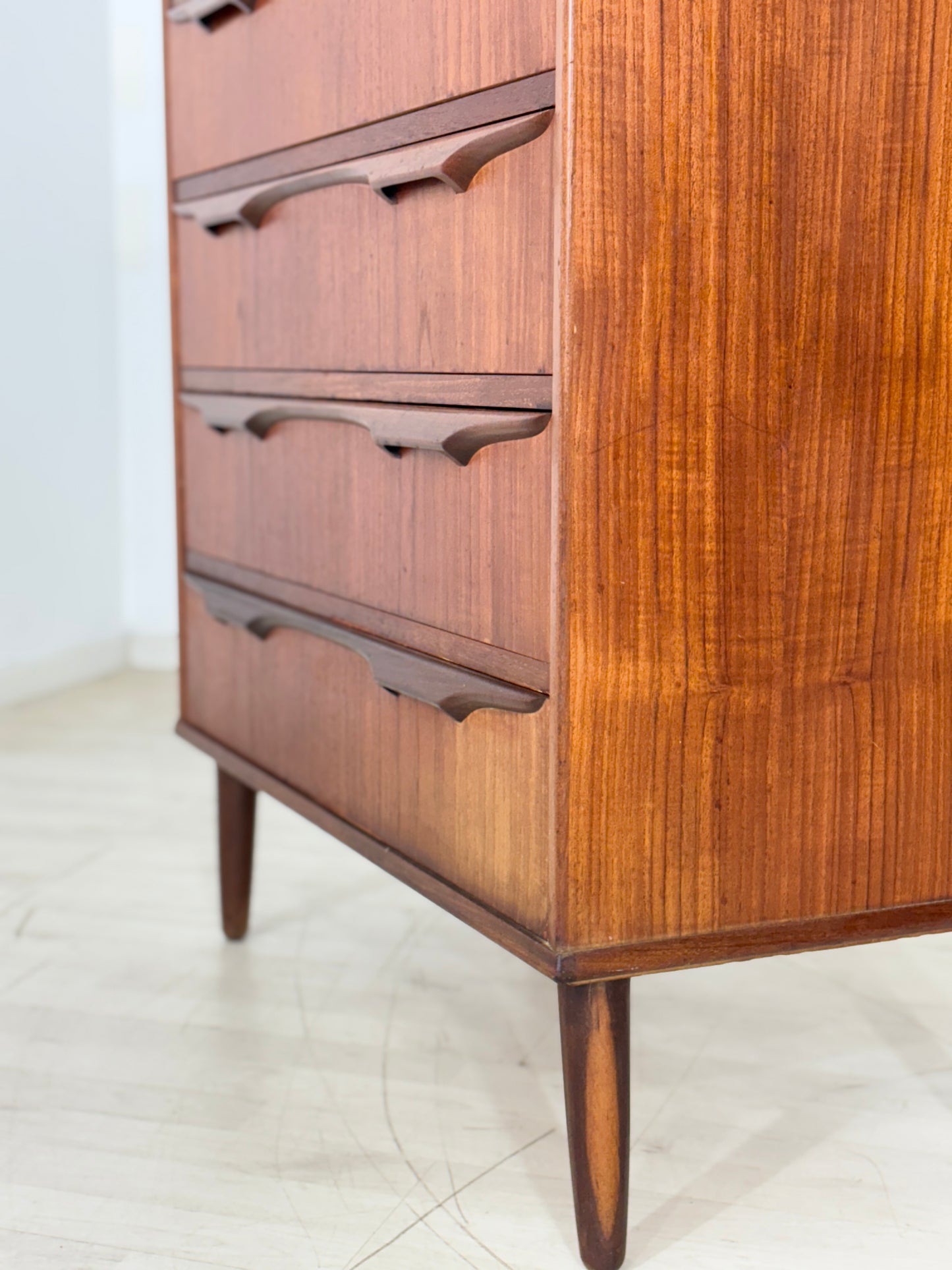 Commode danoise en teck, commode à linge, armoire à linge