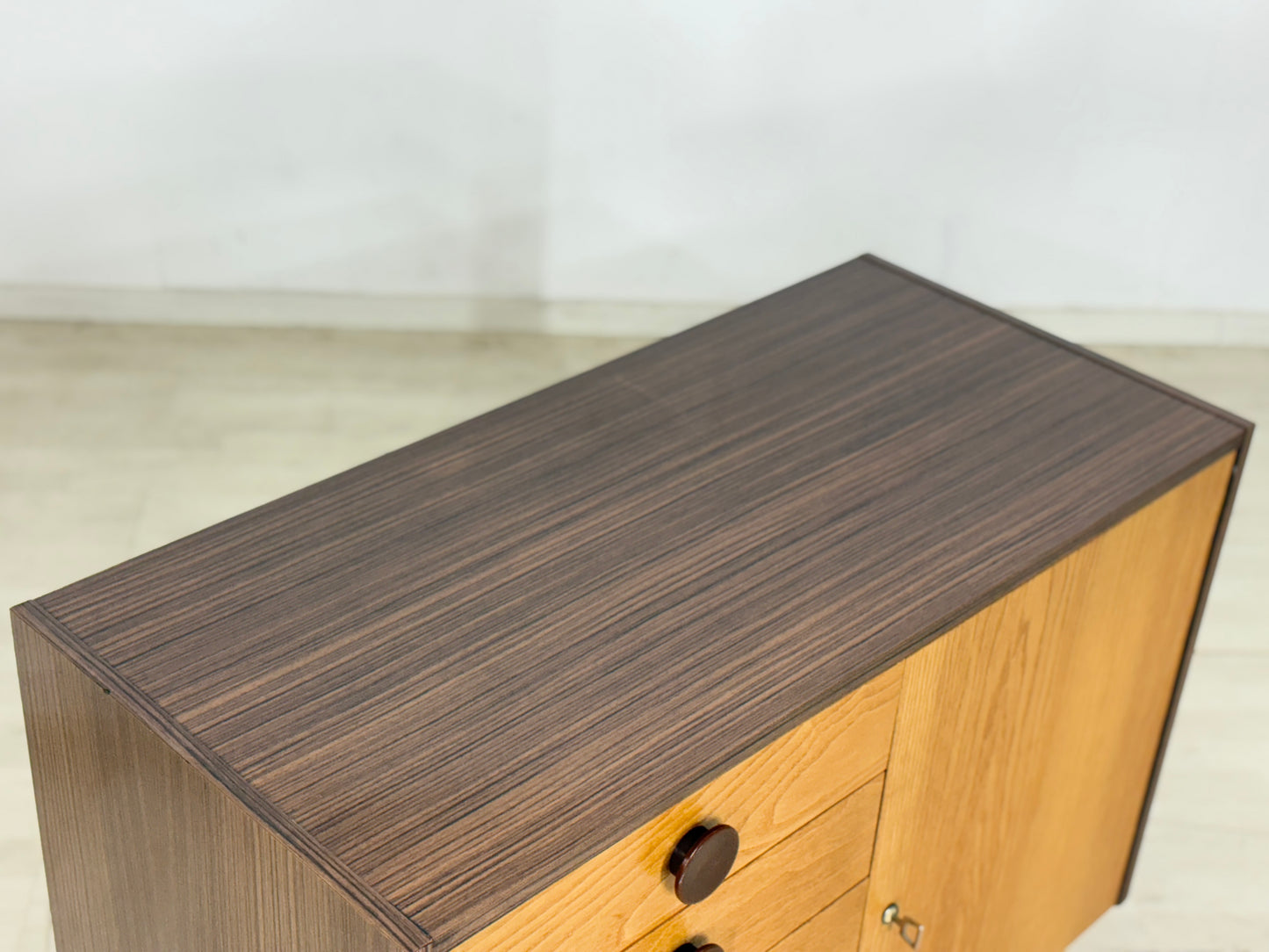 Mid Century Kommode Sideboard Anrichte Wohnzimmerschrank Flurschrank Vintage