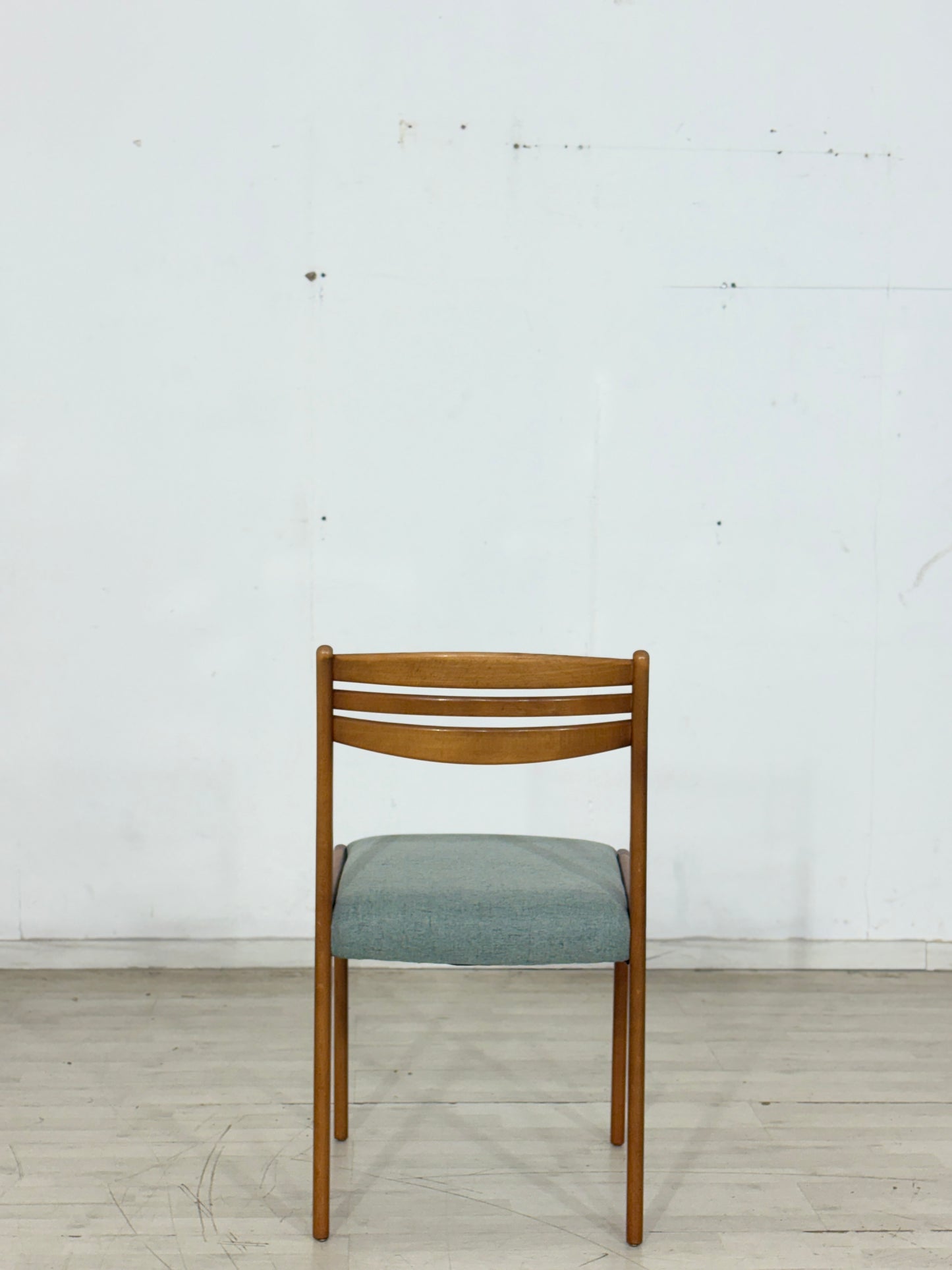 Vintage Esszimmerstuhl / Mid-Century Stuhl – 60er Jahre