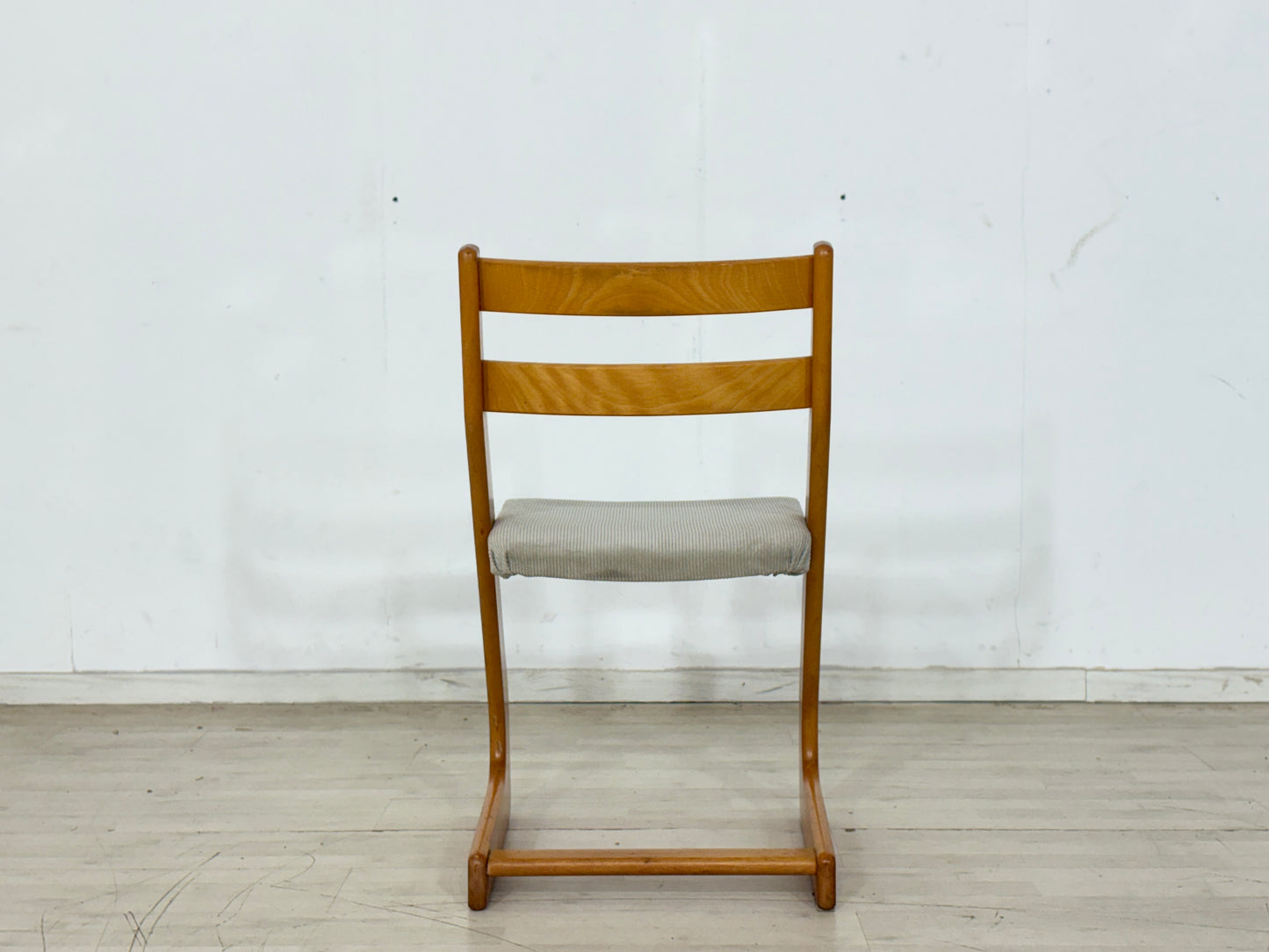 Design Klassiker Z-Stuhl Teakholz / Mid-Century Stuhl