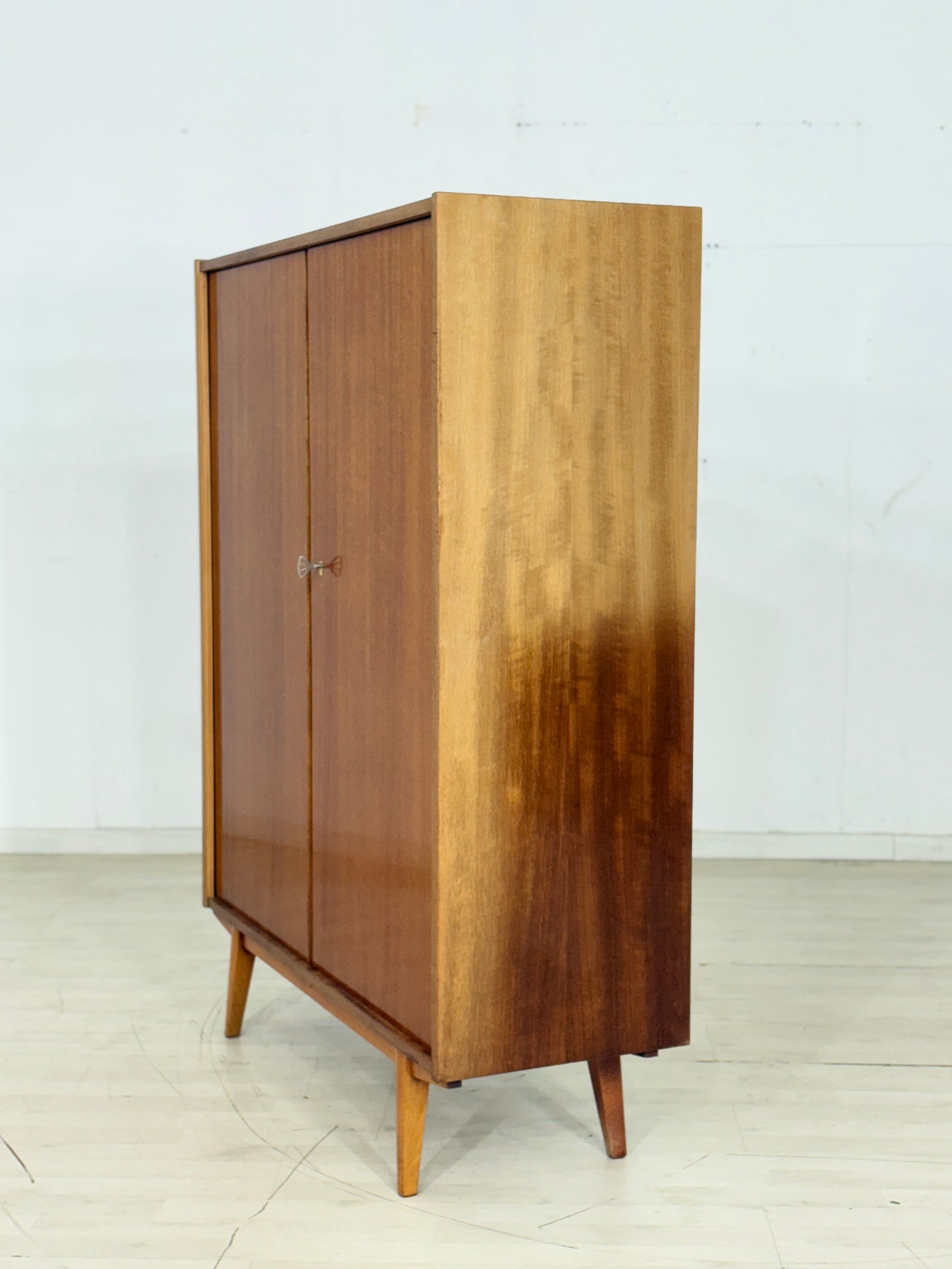 Mid Century Wäscheschrank Schrank Schuhschrank Flurschrank Vintage