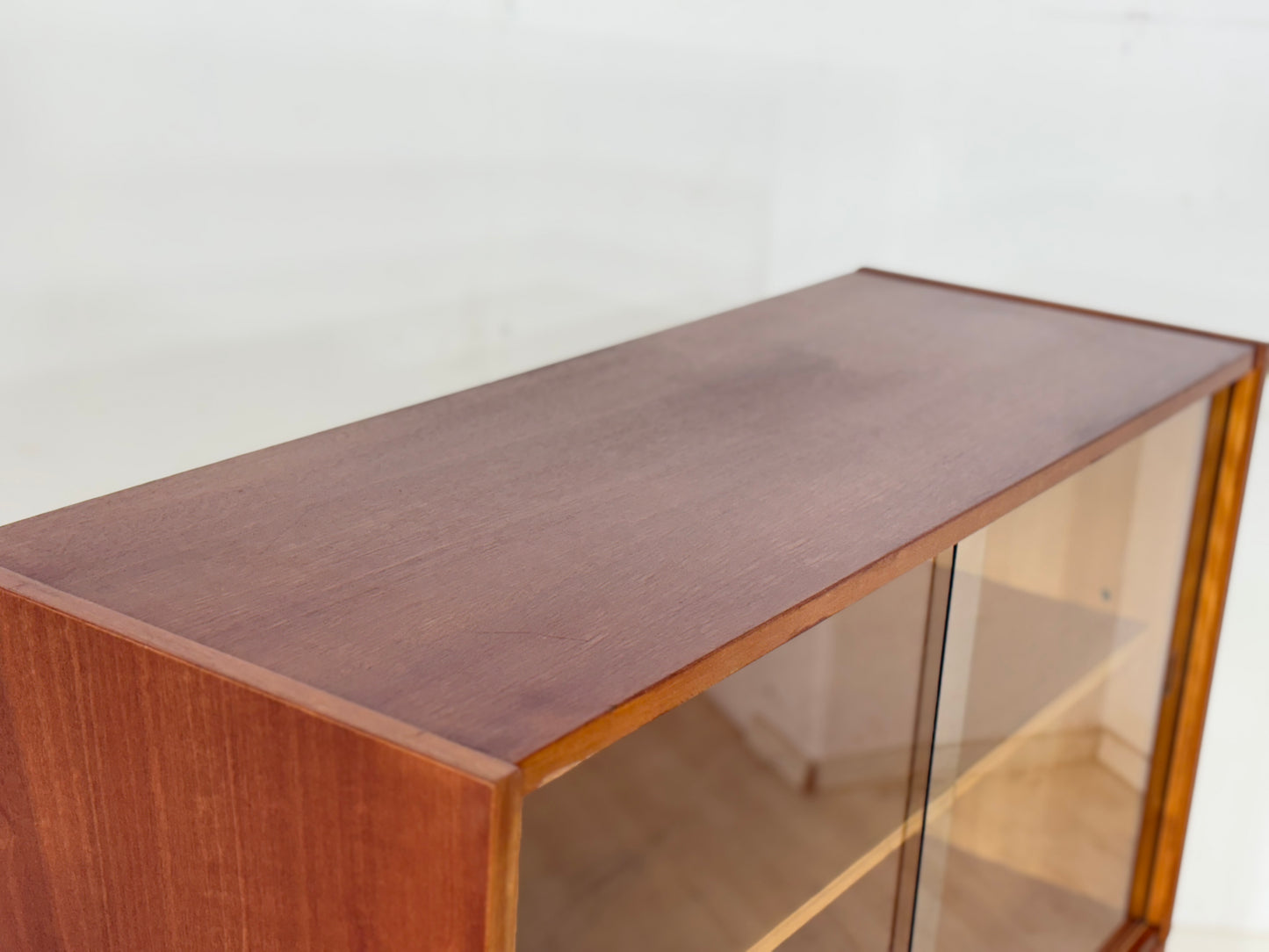 60er Jahre Vitrine Regal Vitrinenschrank Fächerschrank Vintage Highboard