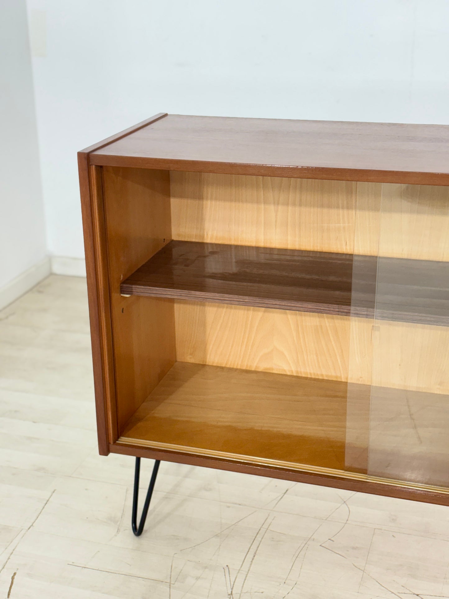 Century Vitrine Kommode Schrank Flurschrank Wohnzimmerschrank Vintage