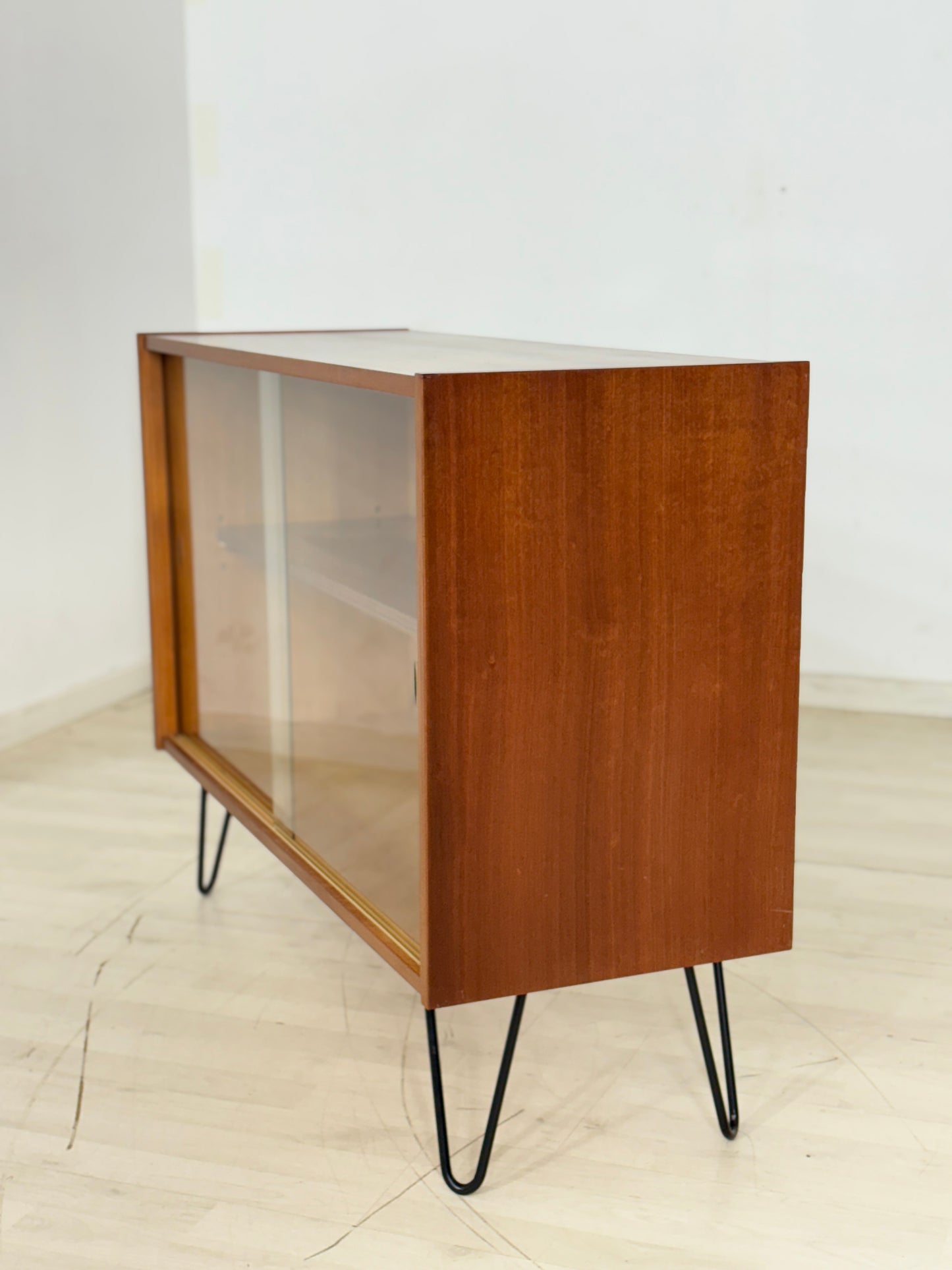Century Vitrine Kommode Schrank Flurschrank Wohnzimmerschrank Vintage