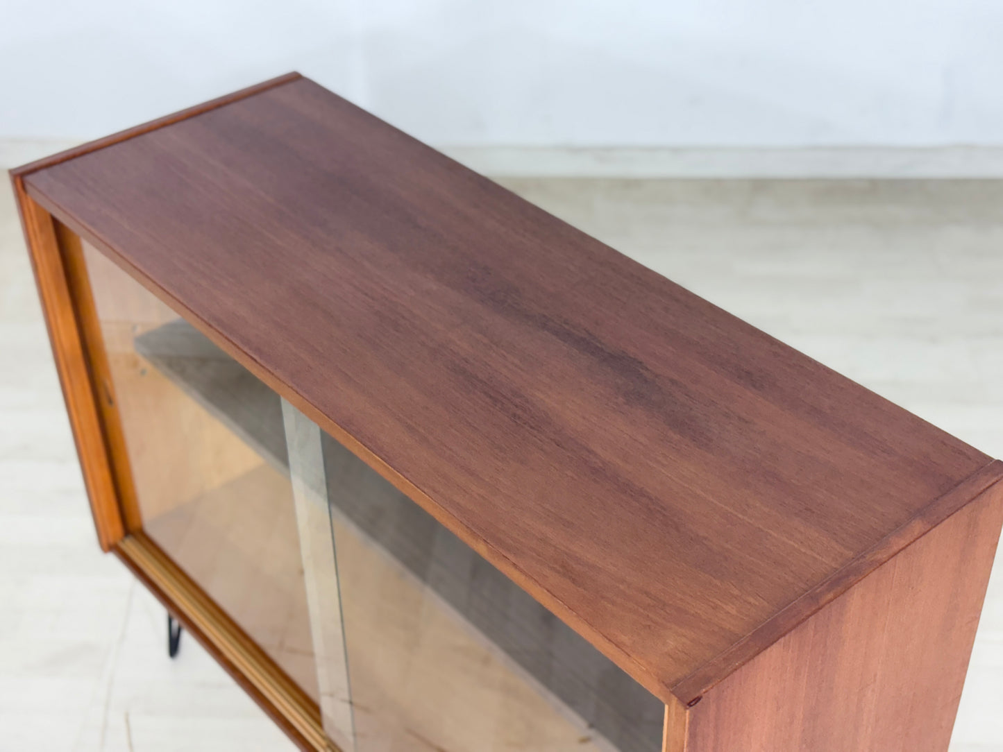 Century Vitrine Kommode Schrank Flurschrank Wohnzimmerschrank Vintage