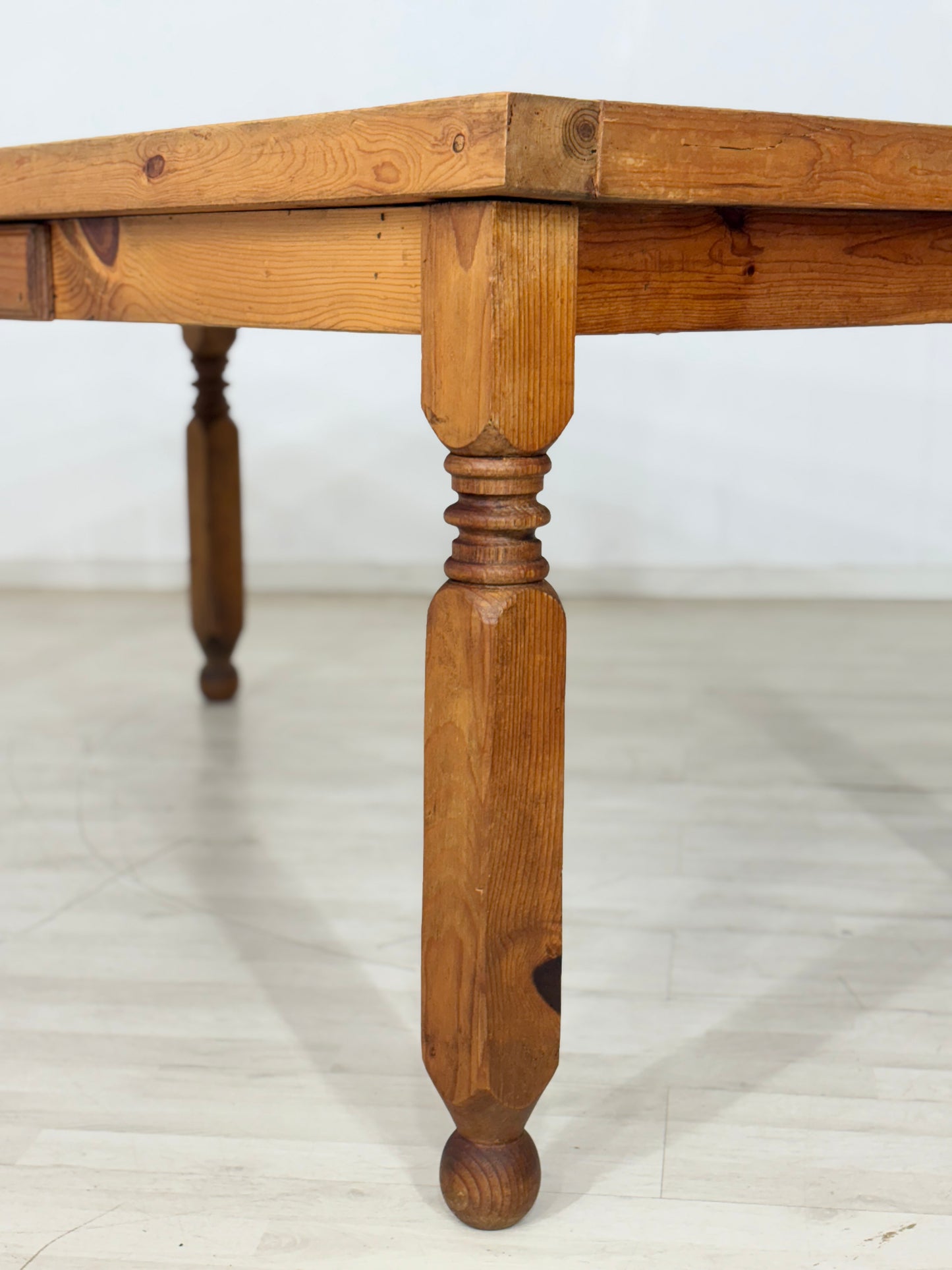 Massiver Holz Esstisch Tisch Küchentisch Kiefernholz um 1920