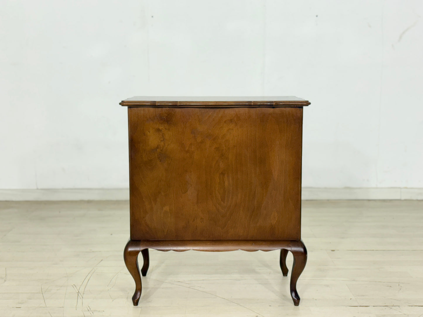 Mid-Century Chippendale Nachttisch / Kleine Kommode / Vintage Kommode / 60er Jahre