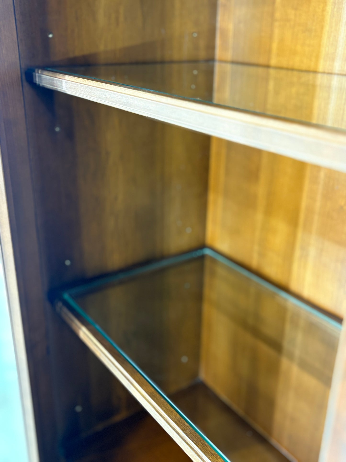 Schöne Selva Vitrine Anrichte Schrank Vitrinenschrank