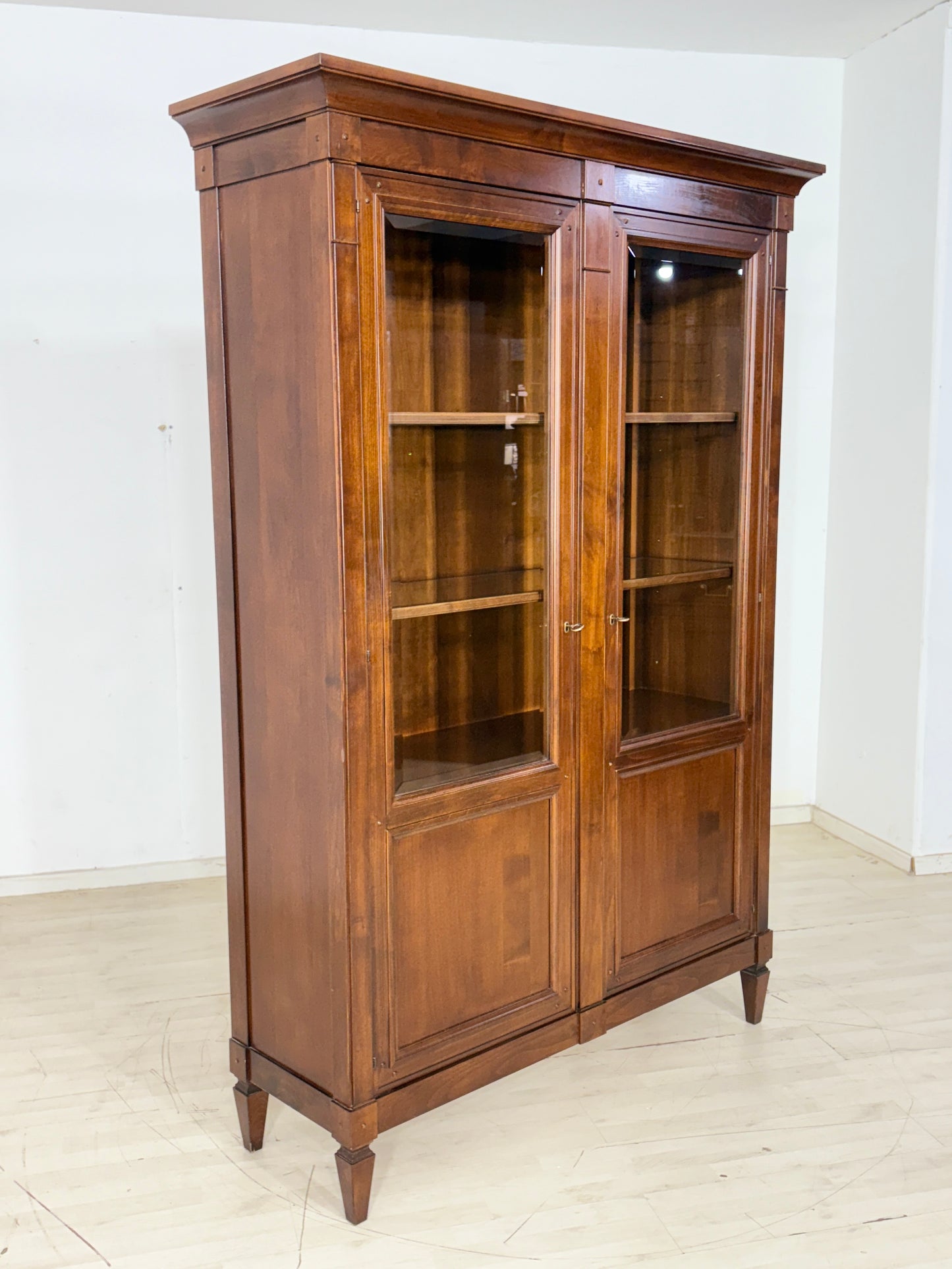 Schöne Selva Vitrine Anrichte Schrank Vitrinenschrank