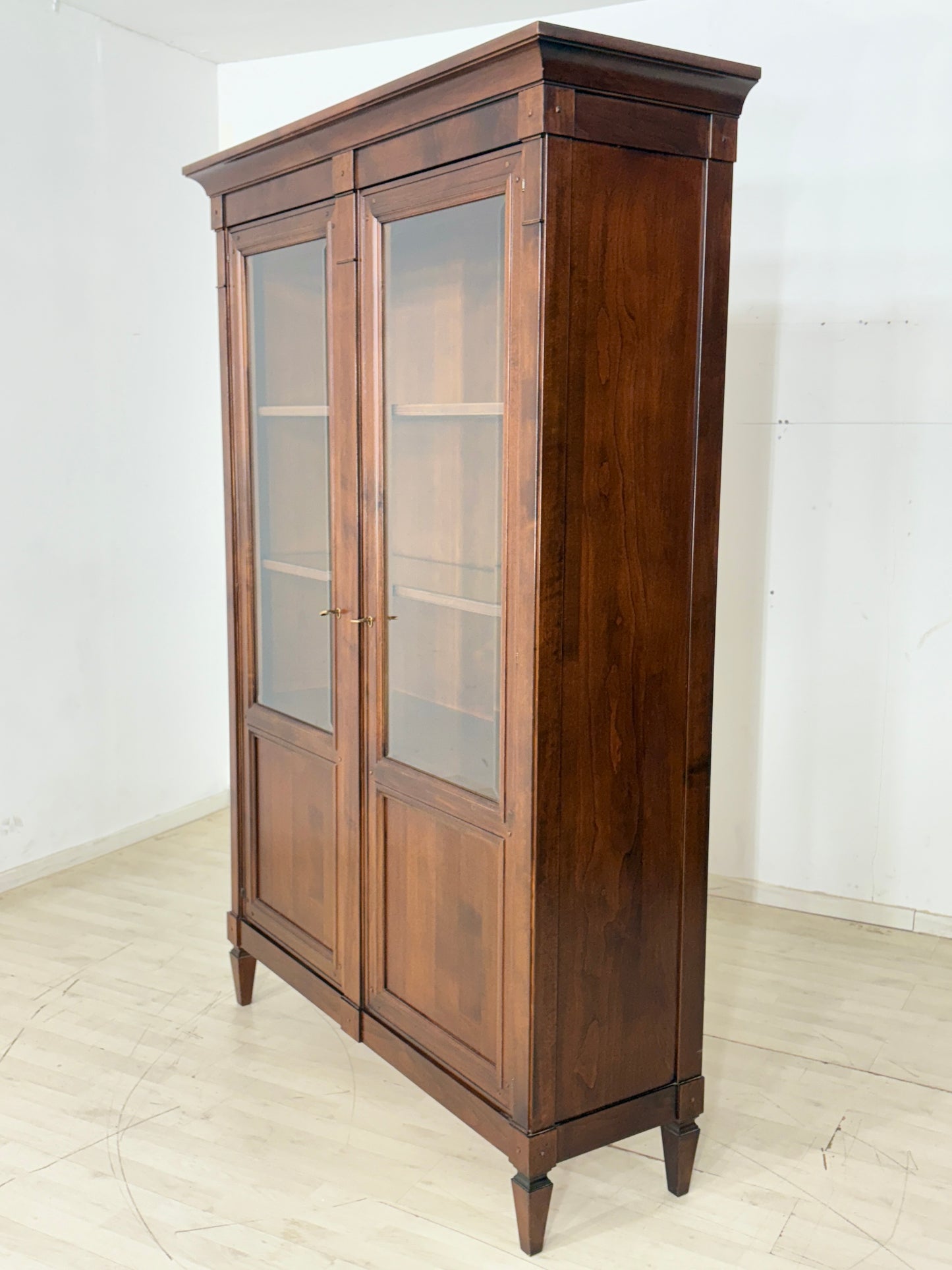 Schöne Selva Vitrine Anrichte Schrank Vitrinenschrank